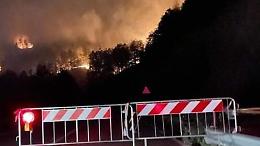 Incendio in montagna, il sindaco Enrico Pittiglio: «Sono ore difficili»