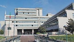 Pistola con il colpo in canna: arrestato un venticinquenne
