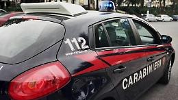 Filma una minorenne mentre fa la doccia: "guardone" rischia il linciaggio