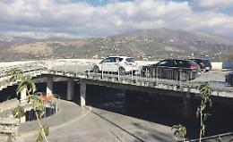Parcheggio multipiano: buio e poca sicurezza