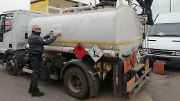 Traffico illecito di olio lubrificante. Sequestri in Ciociaria