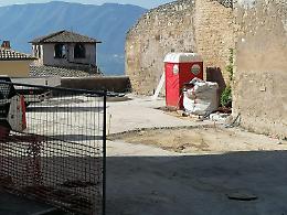 Mosaico venuto alla luce durante i lavori e ricoperto. La rabbia dei cittadini