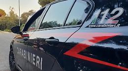 Insulti e abusi sulla compagna con la figlia in casa: nei guai un ventinovenne