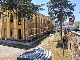 Lavori non conclusi alla "Colasanti". Famiglie senza certezze