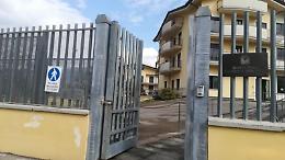 Accoltella un coetaneo alle spalle. Denunciato un ventenne