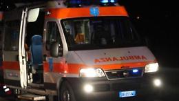 Volano dal balcone al culmine di una lite. Marito e moglie in ospedale