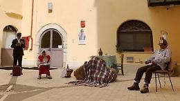 Interessante lezione di storia tra vie, vicoli e antichi palazzi