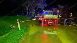 Maltempo, acqua e fango in strada. Chiuso il tratto interessato