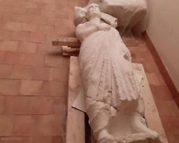 Il reperto dove lo metto? “Pasquino”, la statua del togato romano cerca casa
