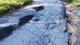 Viabilità, firme contro la strada da incubo. Cittadini scrivono al sindaco