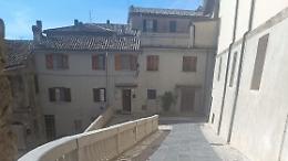 Casa parrocchiale occupata. Avviso di sfratto alle "suore" abusive