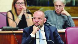 Caro energia, ok al piano: «Ma i lampioni nelle strade sono già spenti»