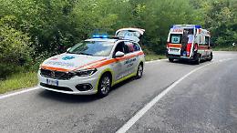 Incidente tra un'auto e una moto: ferito un ventiquattrenne