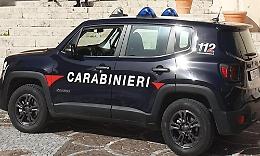 Decide di farla finita, i carabinieri gli salvano la vita