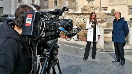 Le telecamere televisive immortalano la città. La trasmissione