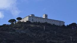 Televisione, “Il Collegio” in visita all'abbazia di Montecassino