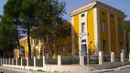 Bambino trova un portafogli e lo porta dai vigili urbani