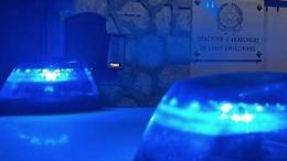 Folle di gelosia perseguita l'ex marito della compagna