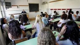 Ogni mattina il liceo si sveglia con i motivi della tradizione