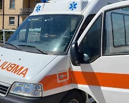 Addetto alla raccolta dei rifiuti morto investito da un'auto