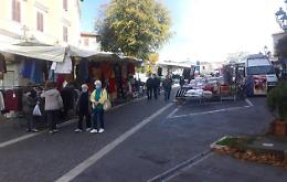 Mercato rionale del giovedì in crisi. L'appello degli ambulanti