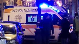 Inciampa e cade. Necessario l'intervento dei soccorsi in corso Volsci