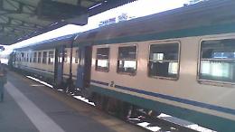 Si butta sotto il treno e viene travolto: la vittima è un commerciante di Bellegra
