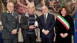 Giornata della Memoria, per non dimenticare mai. Conferite quattordici medaglie