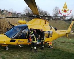 Resta incastrato in un mezzo agricolo. Ferito un anziano