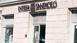 Chiude la filiale della banca Intesa Sanpaolo. Correntisti in allarme
