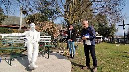 Una statua in ricordo di Emanuele Morganti. L'opera di Stefano Ilvenni