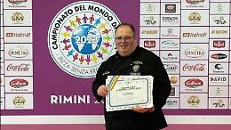 Pietro Sementilli è il nuovo campione del mondo di pizza fritta