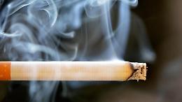 Stretta sul fumo, in arrivo nuovi divieti anche all'aperto