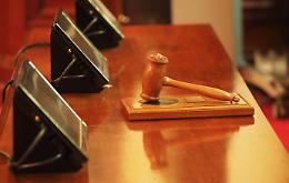 Vendetta a luci rosse. In tre rischiano il processo