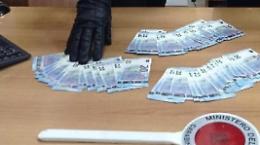 Acquisti pagati con banconote false: arrestato. Percepiva il reddito di cittadinanza