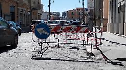 In corso Volsci cede la pavimentazione. Allarme sicurezza sulle strade