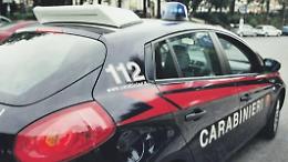 Studenti minacciati nel piazzale vicino alla scuola