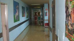 Il reparto di pediatria funzionerà solo a mezzo servizio. Scoppia la polemica