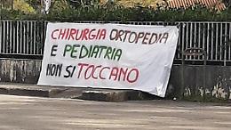 Ospedale "San Benedetto". Manifestazione in difesa del reparto di pediatria
