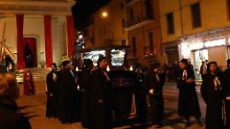 Bestemmiano durante la processione. Appello a chi ha visto