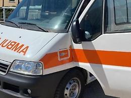 Poliziotto fuori servizio soccorre un anziano gravemente ferito e gli salva la vita