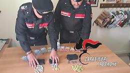 Trovati in possesso di cocaina e hashish. Arrestati due uomini