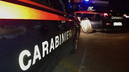 Ruba la pistola a un carabinieri e muore nella sparatoria