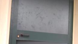 Vandali in azione. Danneggiato l'auditorium del paese