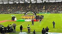 Il Frosinone alza al cielo la Nexus Cup ed esplode la festa