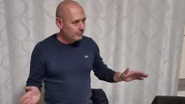 Messaggi e squilli anonimi. Riccardo Roscia nel mirino del “corvo”