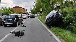 Incidente tra due auto. Ferite mamma e figlia