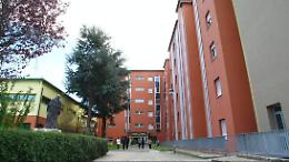 Si lancia dalla finestra dell'ospedale e muore