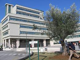 Non accetta la fine del matrimonio e minaccia di uccidere moglie e figli