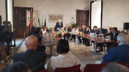 Tecnico comunale marito della consigliera. L'affondo di Casinelli